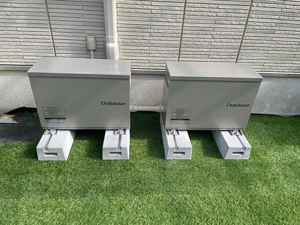 戸建て住宅への蓄電池設置完了の施工写真